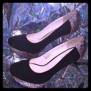 Glitter velvet  heels!